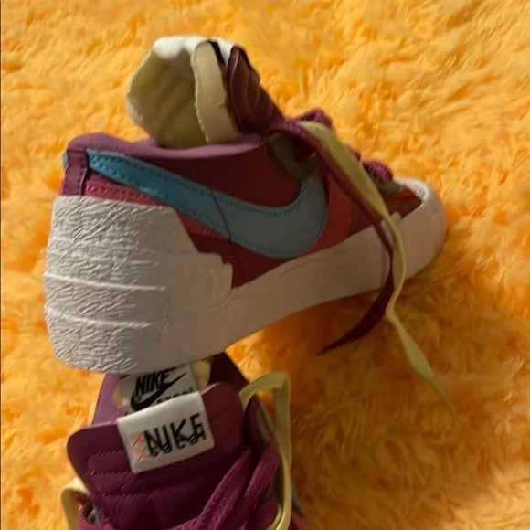 BRAND NEW, never been worn. KAWS X SAKIA X NIKE - Picture 8 of 8